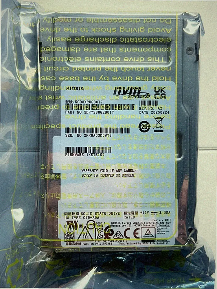 KIOXIA 30.72TB SSD CD8 U.2 NVME PCIE 5.0 KCD8XPUG30T7 Solid State Drive NEW
